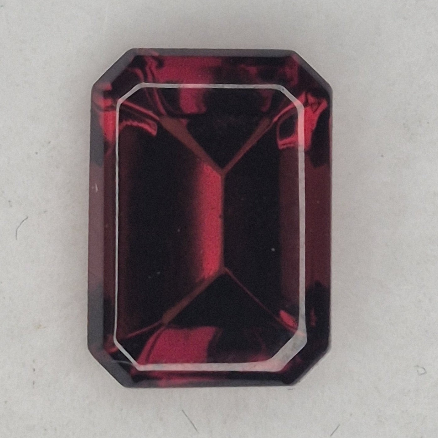 2.00 ct Chrome Pyrope Garnet – Mozambique – Deep Vivid Red – Emerald Cut – VVS Clarity