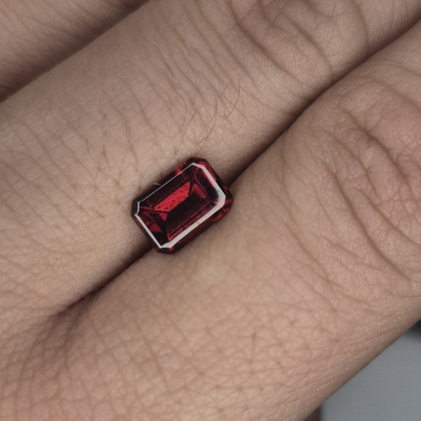 2.00 ct Chrome Pyrope Garnet – Mozambique – Deep Vivid Red – Emerald Cut – VVS Clarity