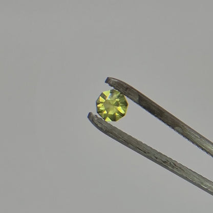 IGI Certified Custom Round Yellow Mali Garnet - 0.47 Ct